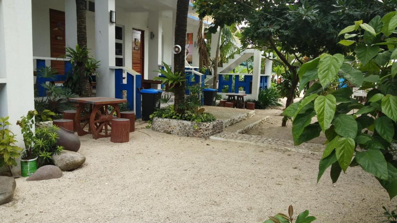 Sand Bar Beach Resort Насугбу Экстерьер фото